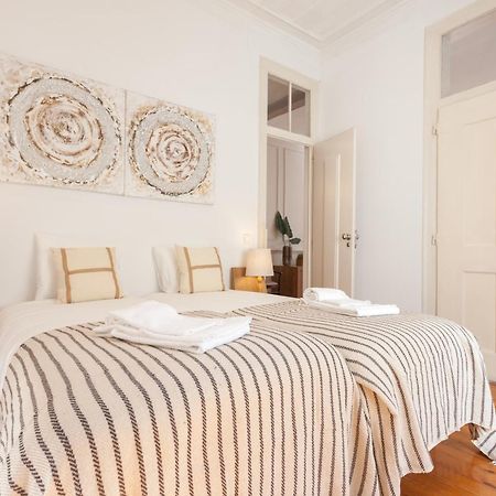 Tejo Vintage Three-Bedroom Apartment - By Lu Holidays Lisboa Extérieur photo