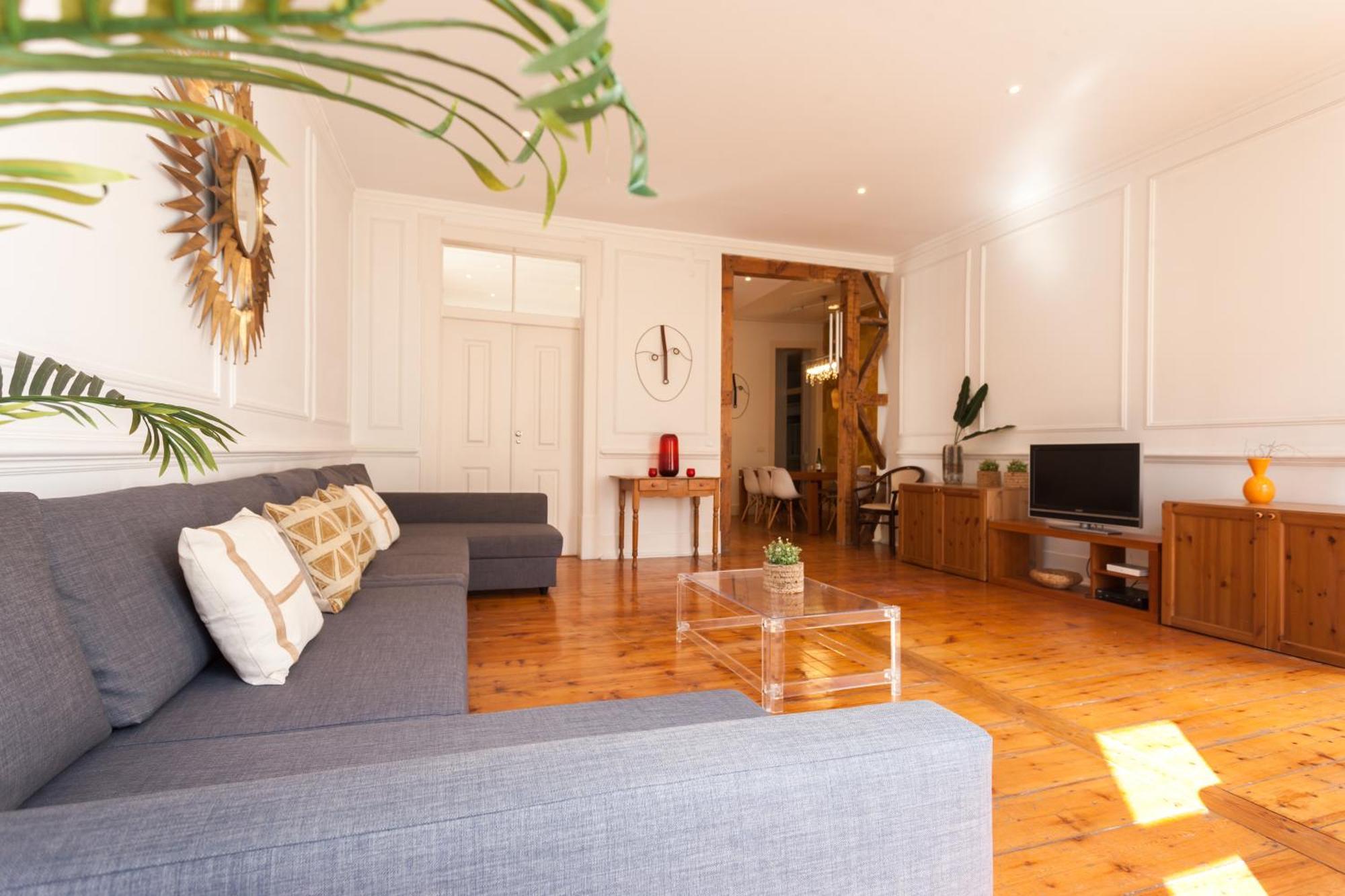 Tejo Vintage Three-Bedroom Apartment - By Lu Holidays Lisboa Extérieur photo